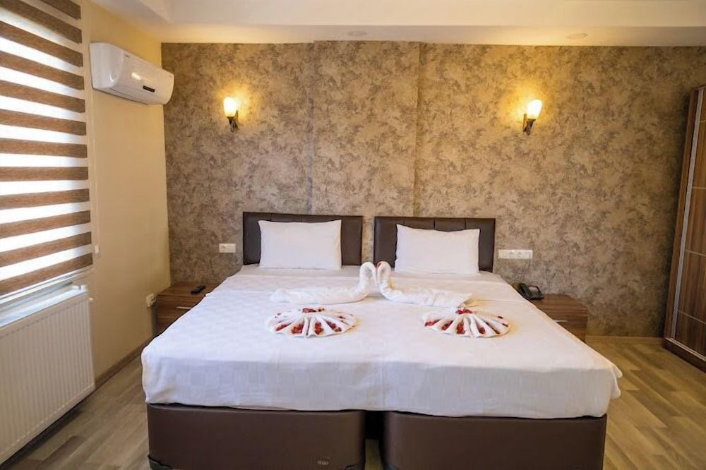 undefined Ikarus Hotel