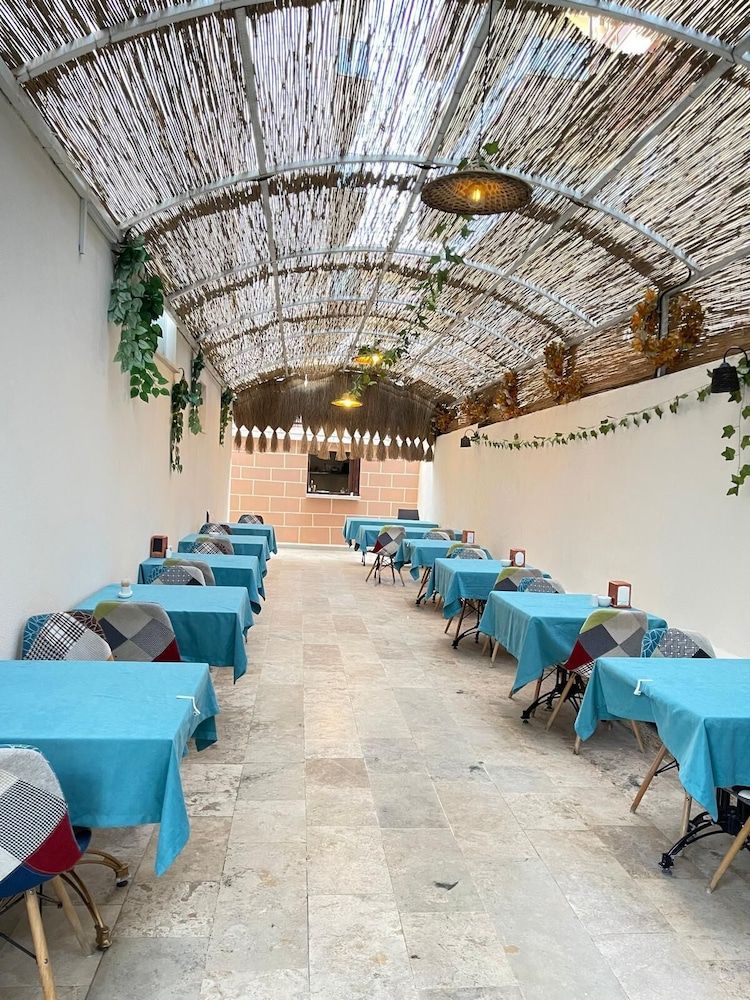 undefined Ikarus Hotel 7