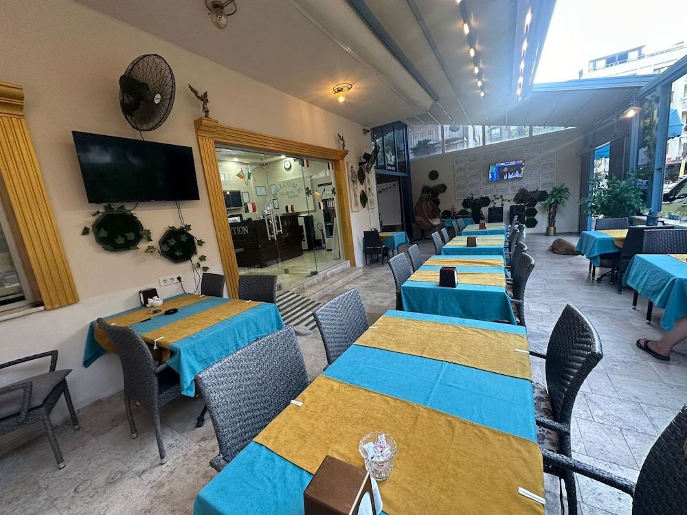 undefined Ikarus Hotel 9