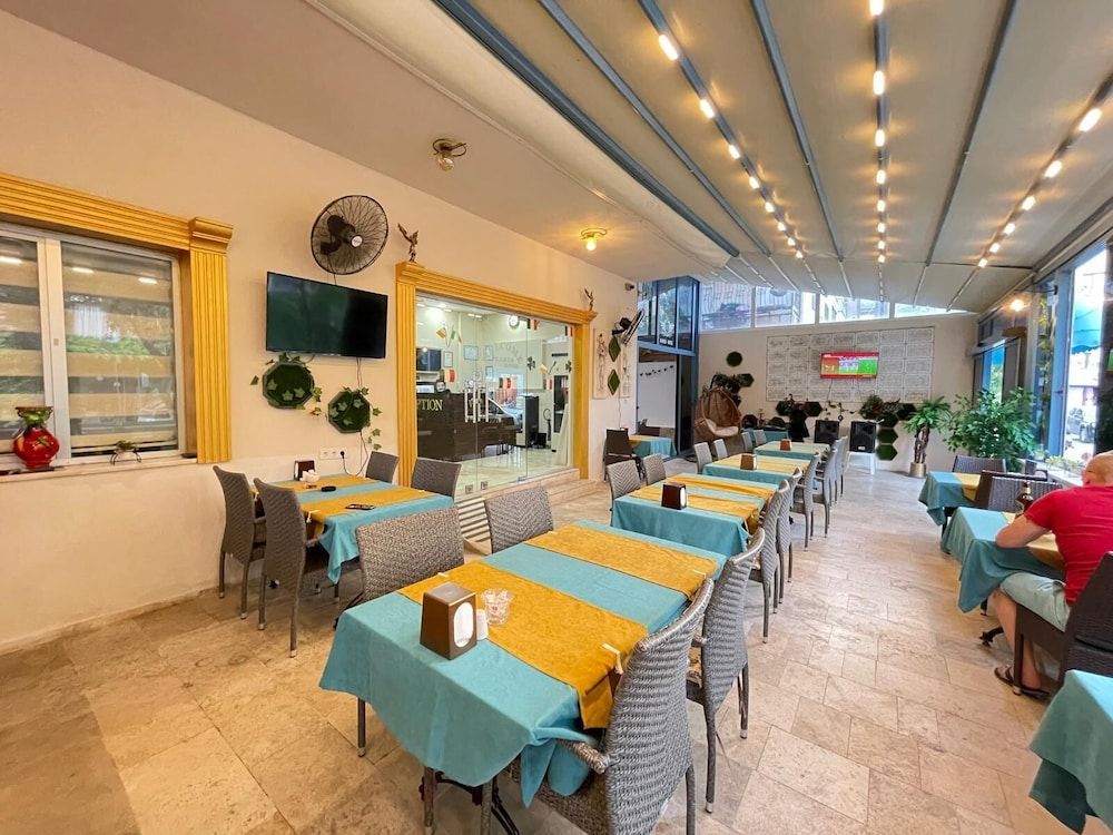 undefined Ikarus Hotel 6