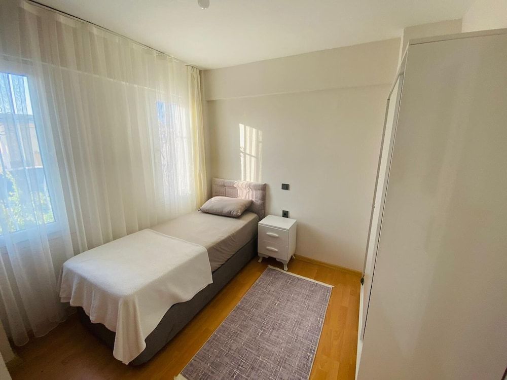 undefined Beautiful 3-bedroom House With Sea View and Garden 7