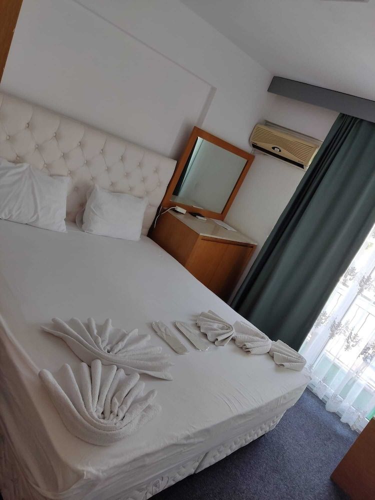 Avalon Otel Standard Double Room 13