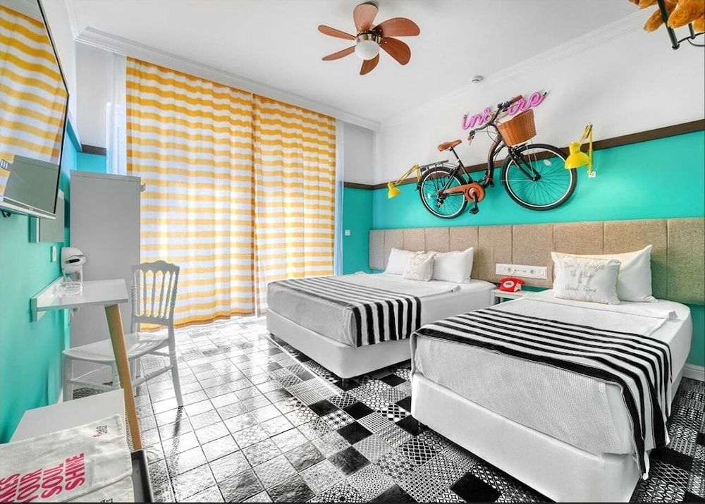 Anjeliq Downtown Boutique Hotel Large Room 2