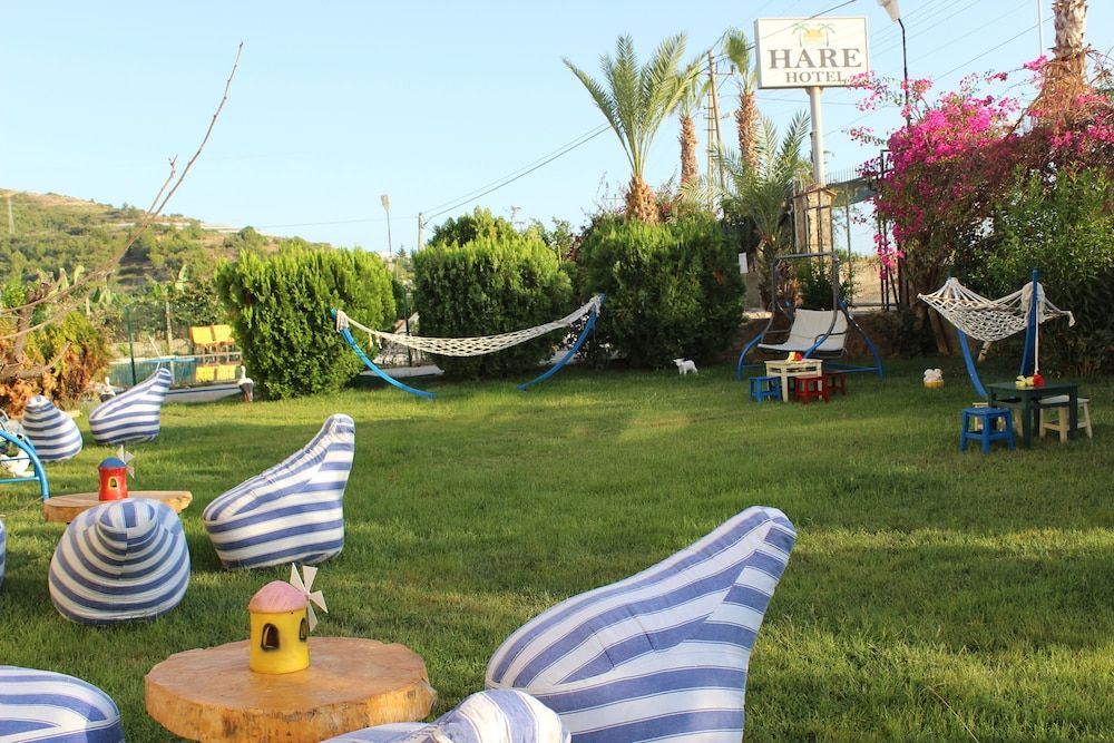 Hare Hotel