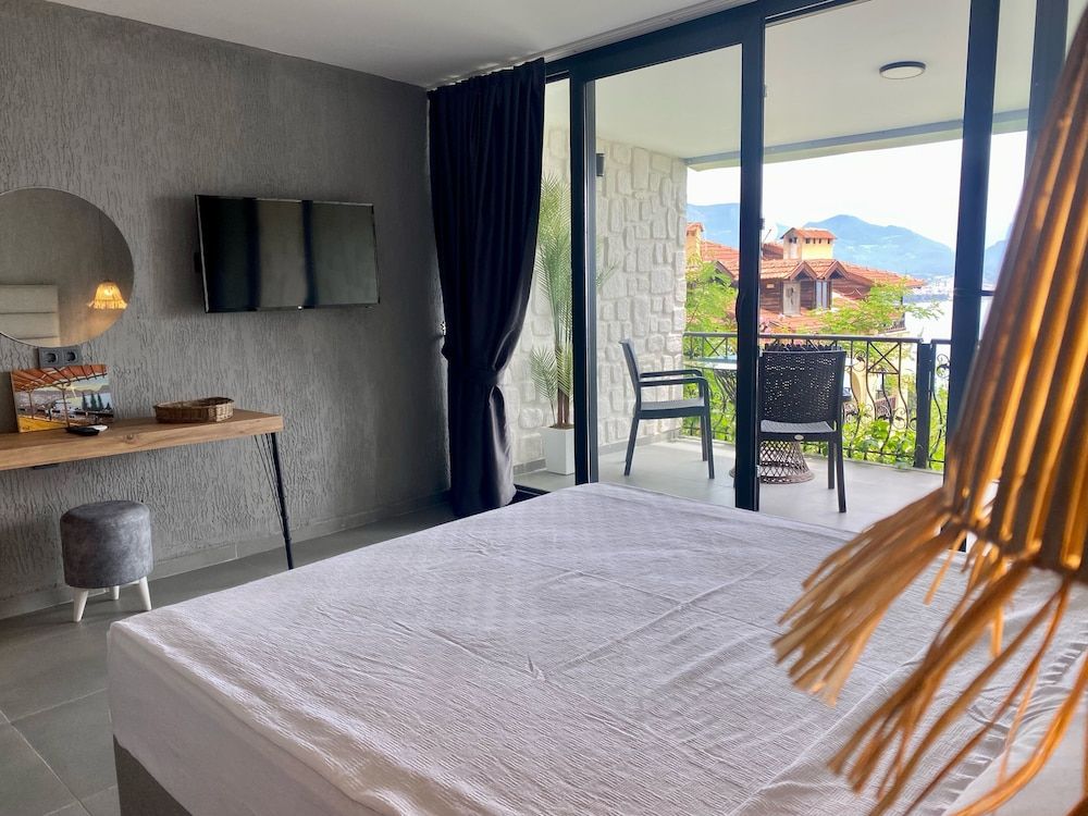 Castle Boutique Hotel Alanya Romantic Room, Bathtub, Sea View 4