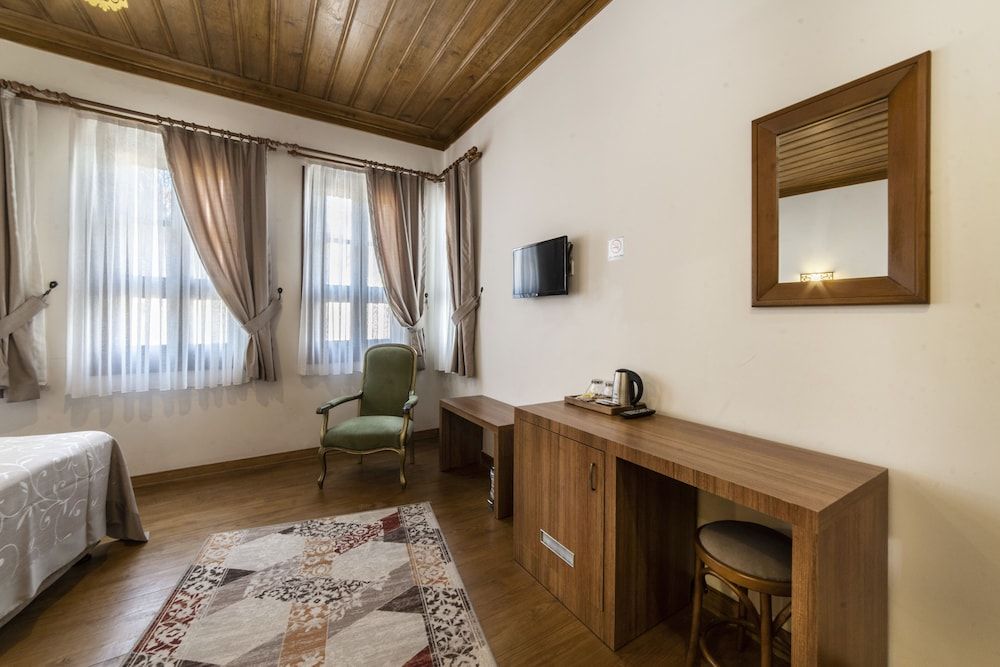 Armistis Hotel Standard Triple Room 9