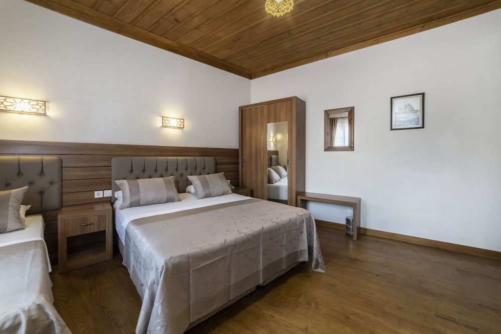 Armistis Hotel Standard Triple Room 3