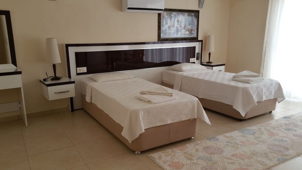 Exclusive Villa, 2 Bedrooms, Sea View, Poolside