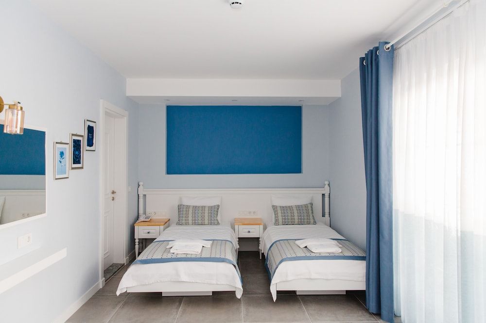 Superior Twin Room, City View