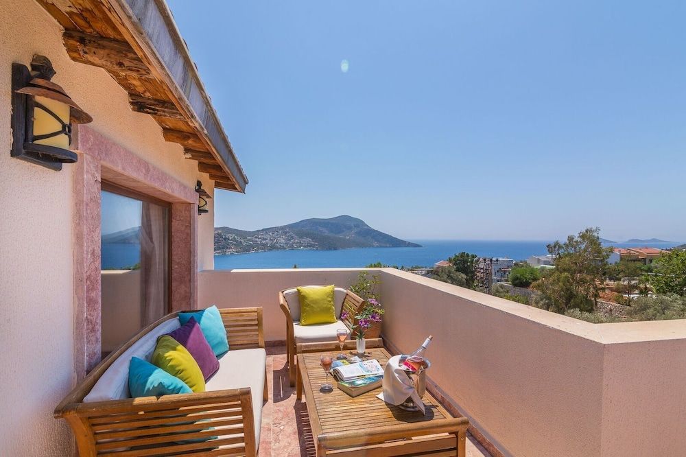Deluxe Room, Jetted Tub, Sea View (Penthouse)