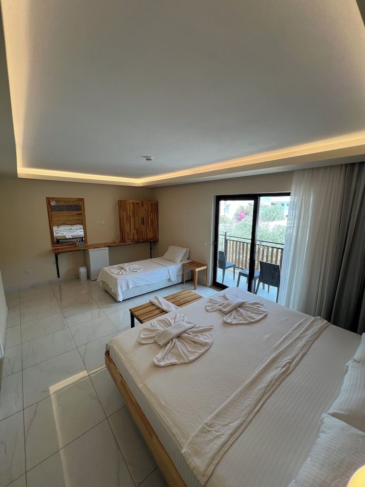 Comfort Triple Room
