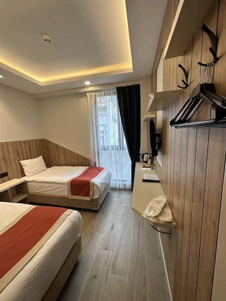 Cetin City Hotel Family Quadruple Room 3