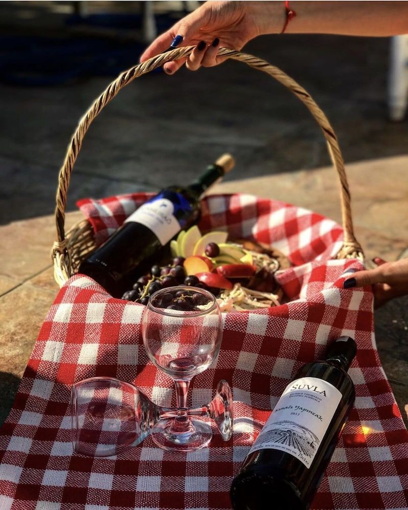 Room Service - Dining