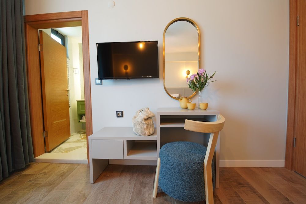 Oikos Bozcaada Standard Room, Garden View 12