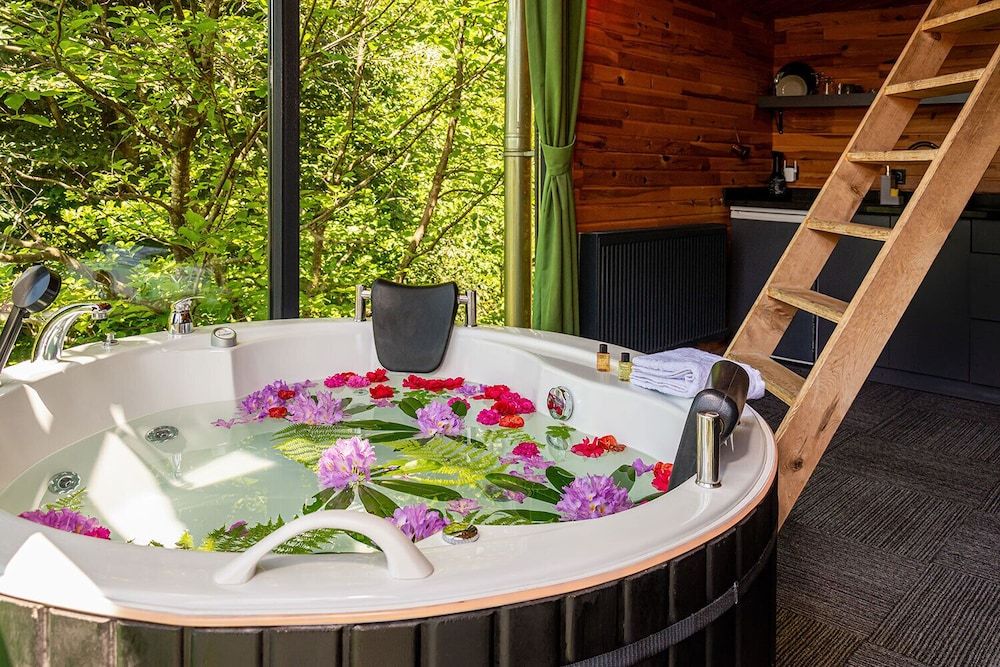 Pavri Suit Bungalov King Suite Room 2 5