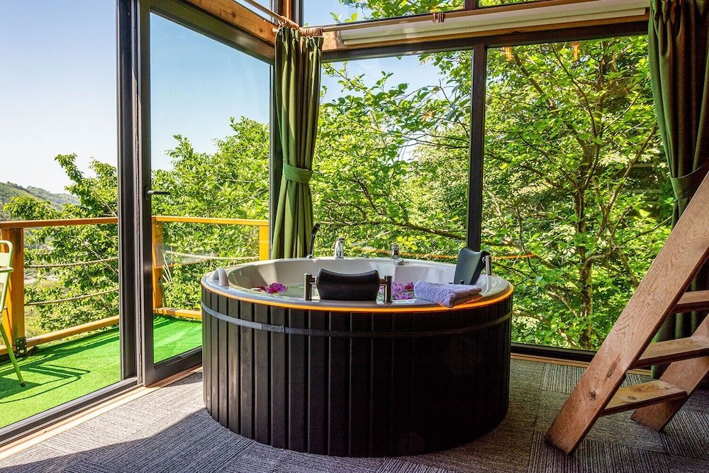 Pavri Suit Bungalov King Suite Room 2 6