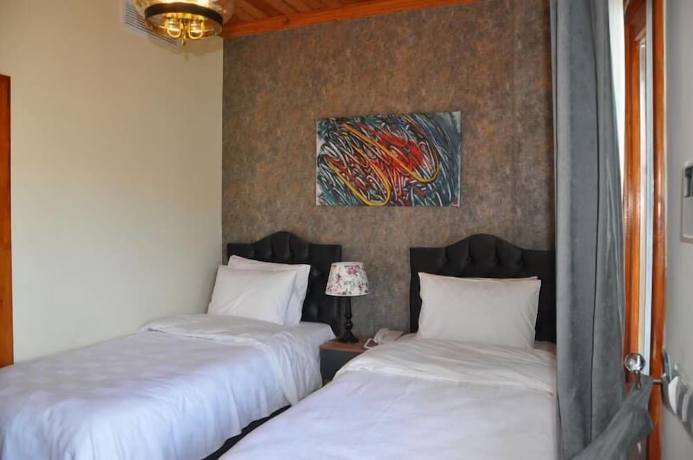 Tarihi Kumbaba Otel