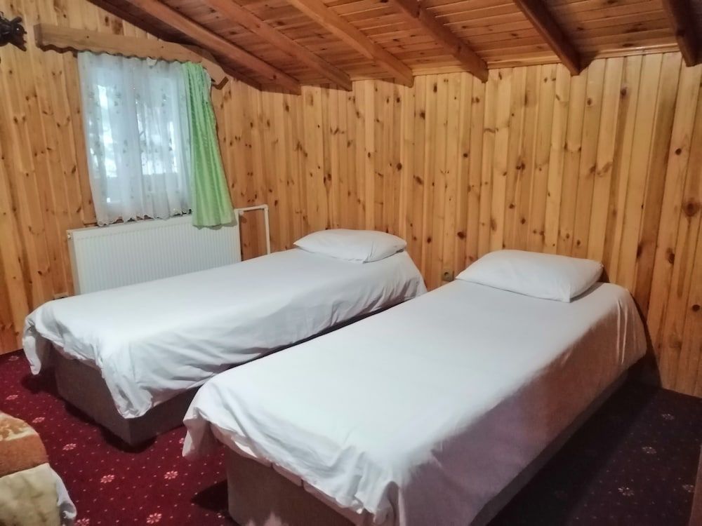 Abant Dere Otel Bungalow (Kus Evi) 2