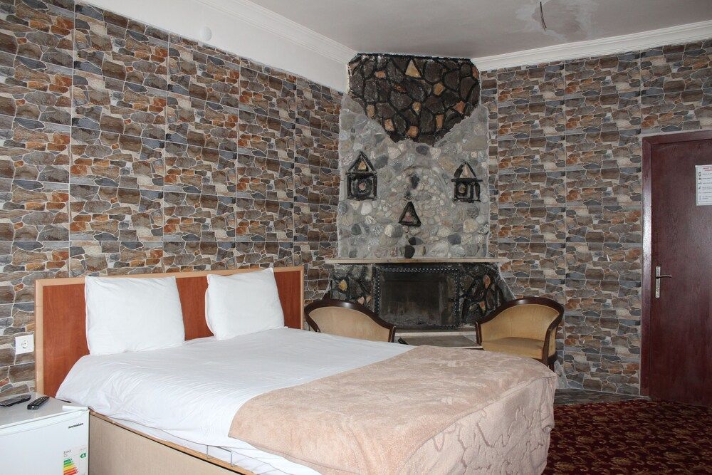 Abant Dere Otel Double Room, Fireplace 8
