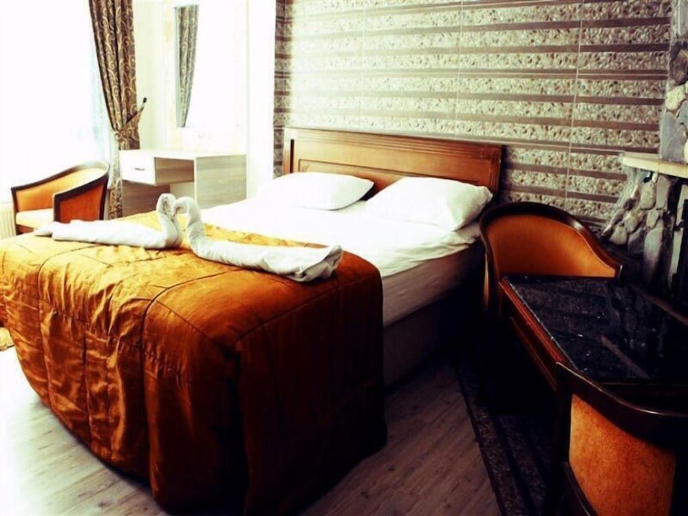 Abant Dere Otel Double Room, Fireplace