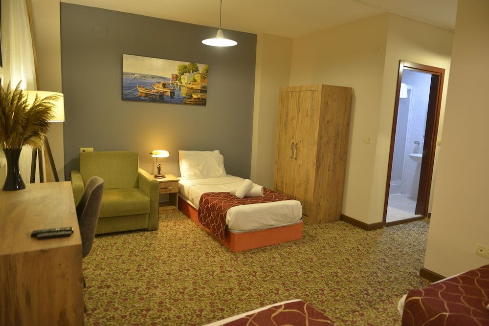 Elit Palace Deluxe Room 3