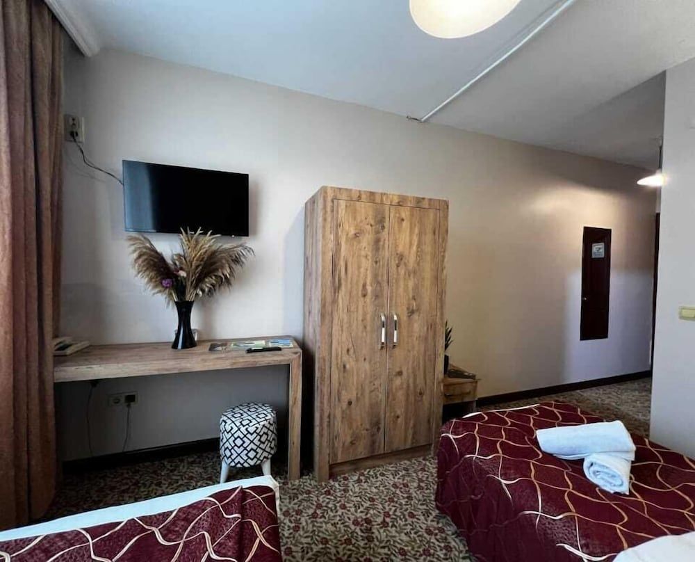 Elit Palace Standard Double or Twin Room 12