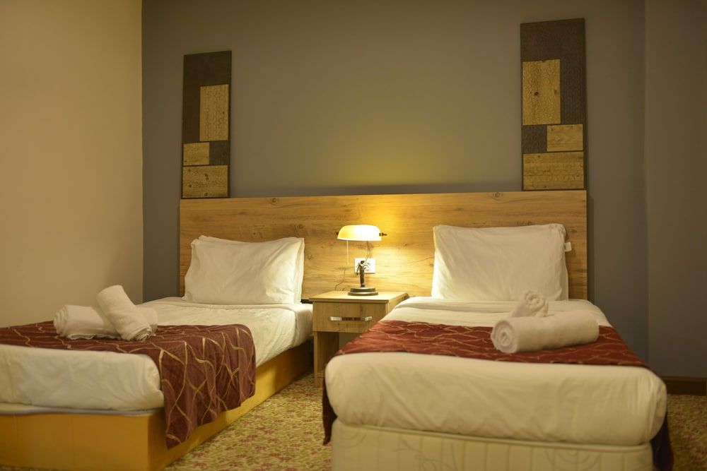 Elit Palace Deluxe Room 2