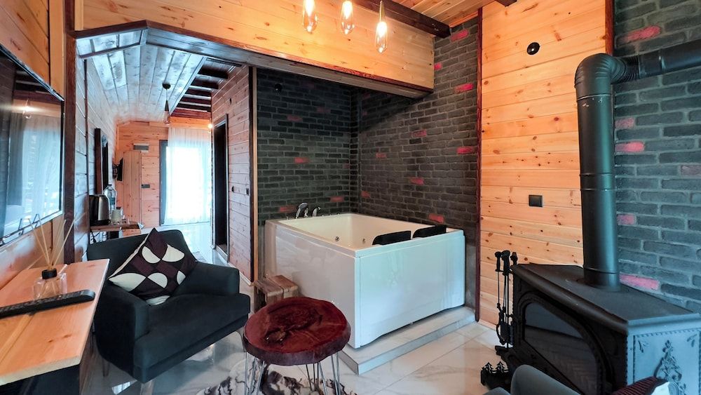 Abant Zumrut Dag Evi Deluxe Room, 1 Double Bed, Fireplace, Mountain View 10