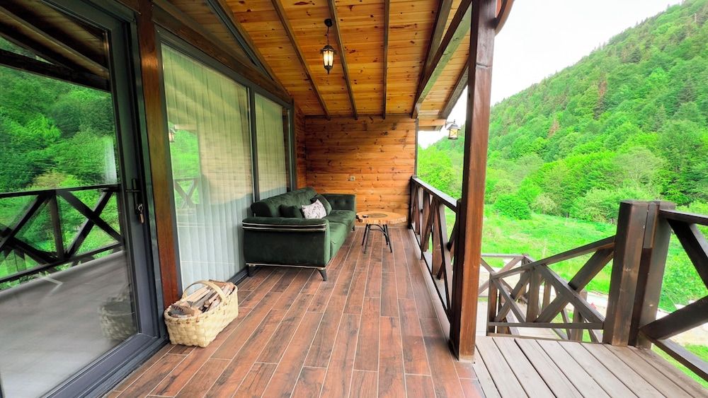 Abant Zumrut Dag Evi Business Chalet, 1 Double Bed with Sofa bed, Jetted Tub, Mountain View 5