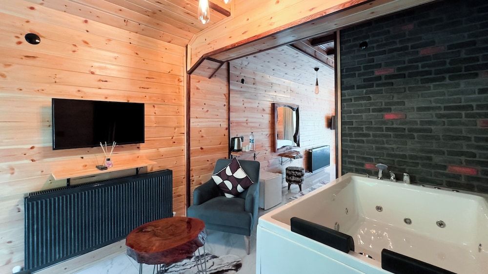 Abant Zumrut Dag Evi Deluxe Room, 1 Double Bed, Fireplace, Mountain View 9