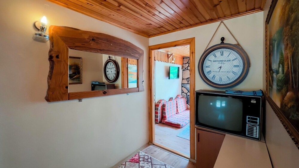 Abant Zumrut Dag Evi Business Chalet, 3 Bedrooms, Fireplace, Mountain View 12