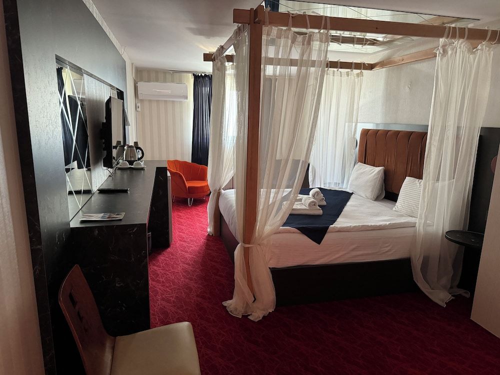 Akyol Palace Classic Room, City View