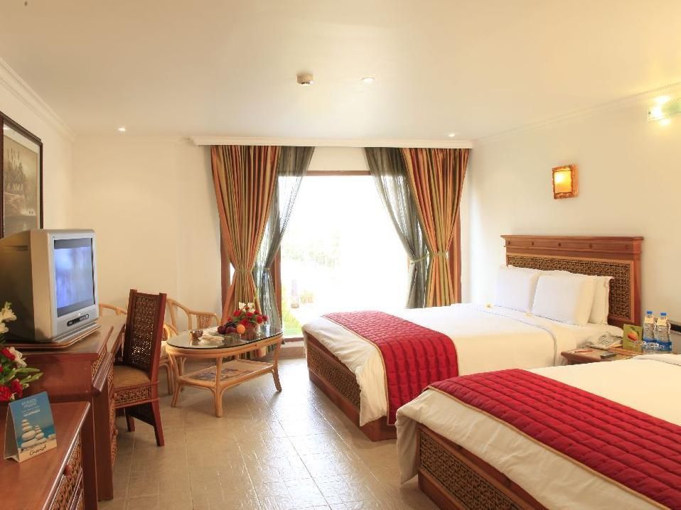 Chariot Beach Resort Executive Deluxe Room 4