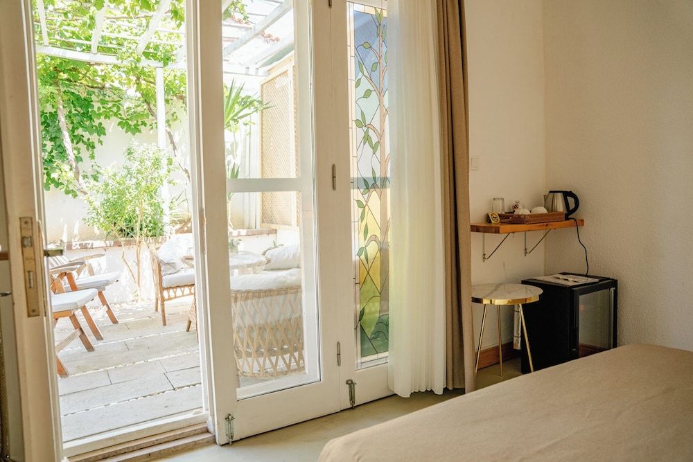 Cunda Ilios Deluxe Room with Garden and Fireplace 7