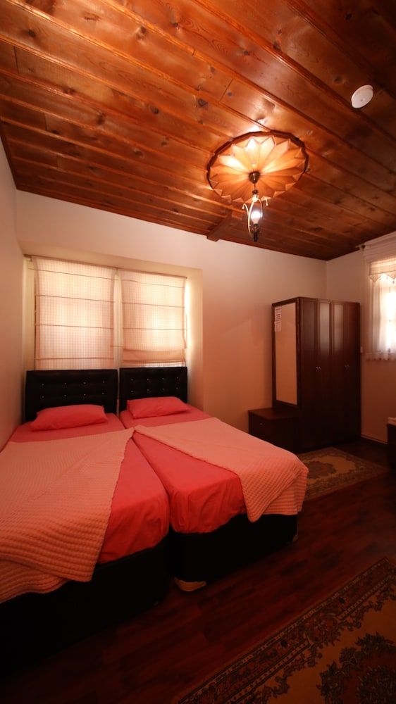 Dibekonu Konak Standard Double Room 3