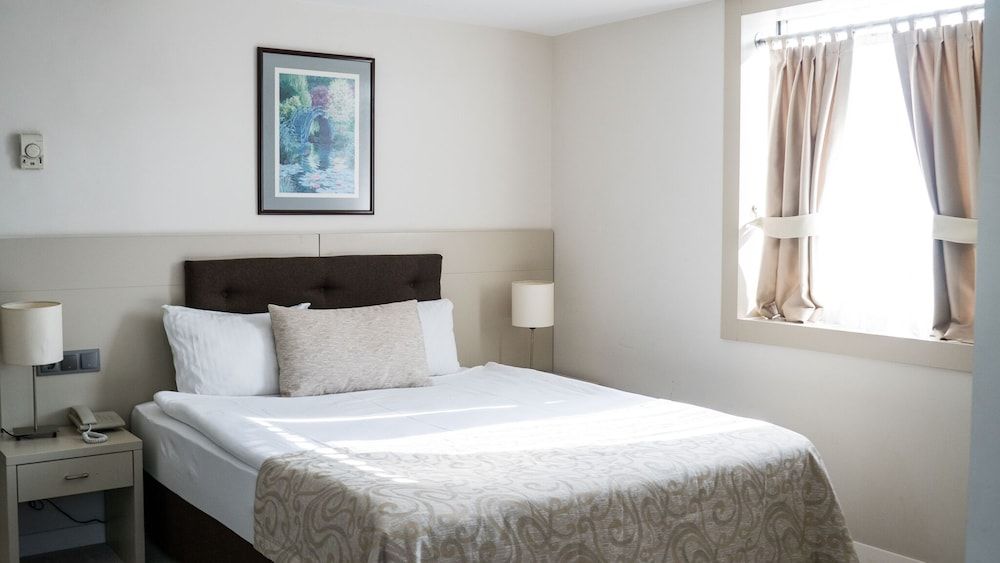 undefined Palm Inn Hotel