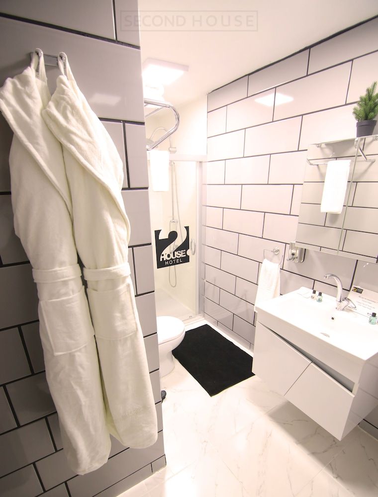 Second House Hotel Classic Room, 1 Double Bed, Smoking 4