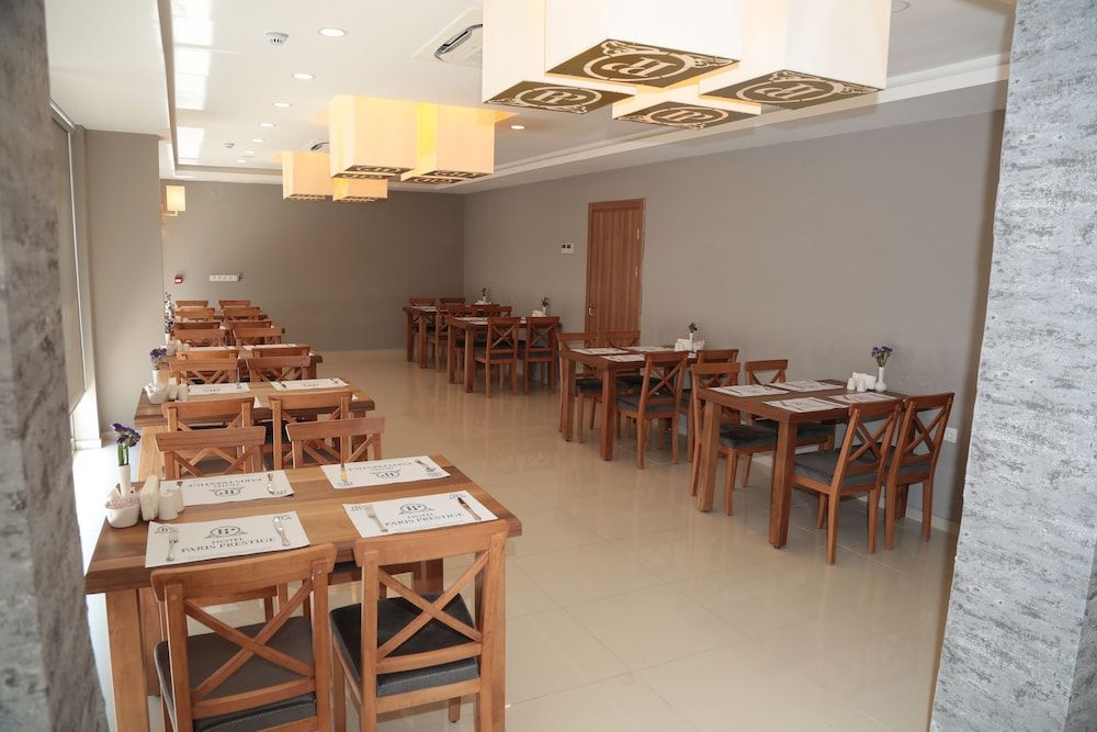 undefined Hotel Paris Prestige 8