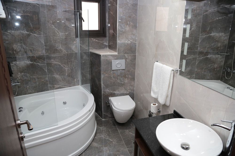 Hotel Paris Prestige Family Suite 5