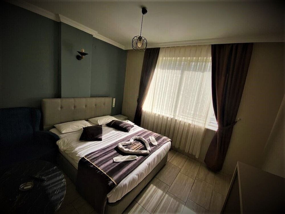 undefined Bornova Otel 4