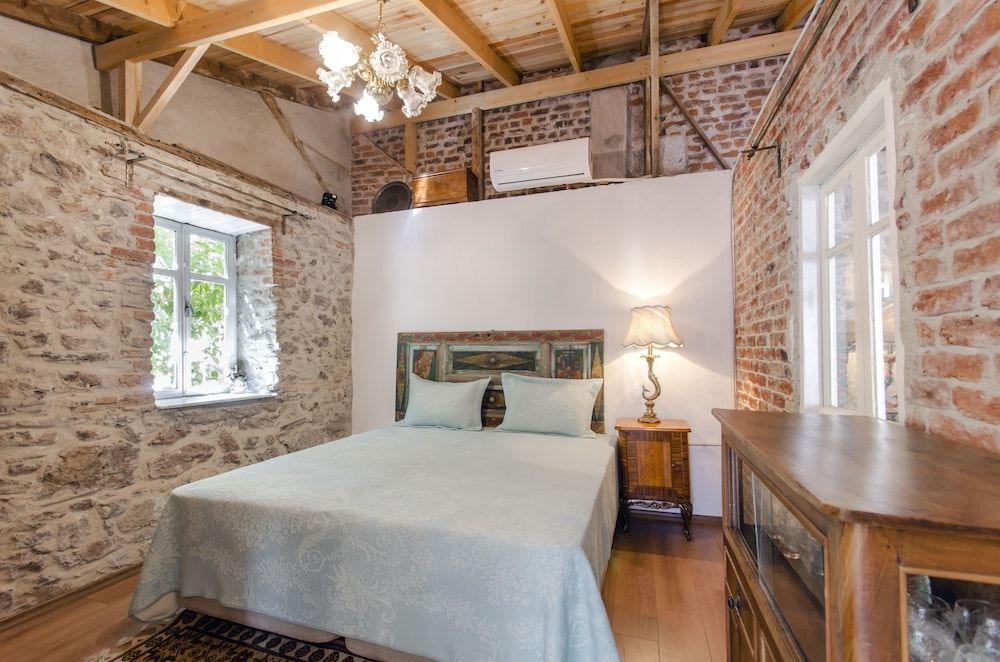 Iconic Stone House 2 Room