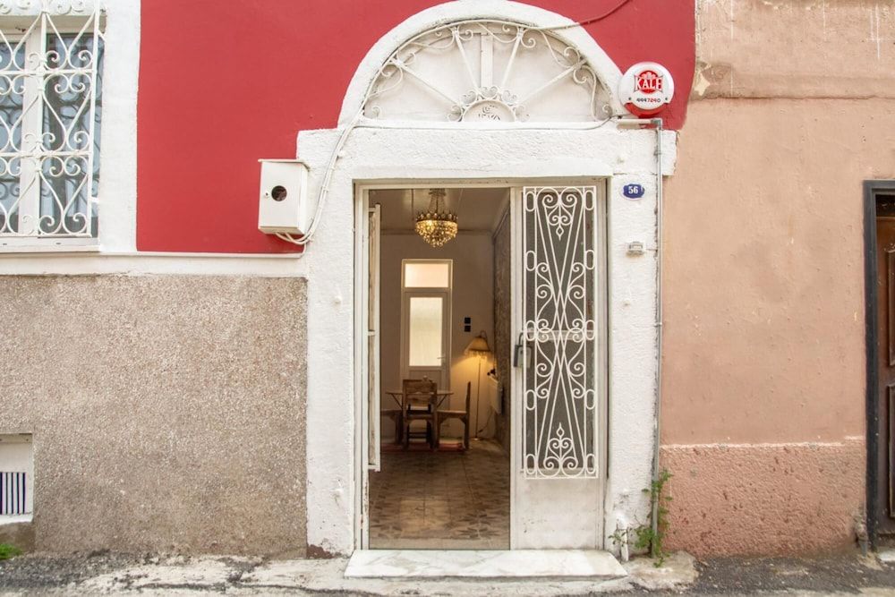 Authentic House Near Popular Attractions in Izmir Apartment 25
