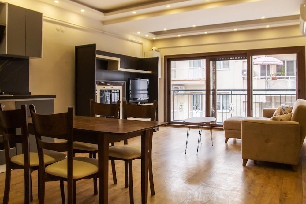 undefined Cozy and Central Flat Near Shore in Karsiyaka 4