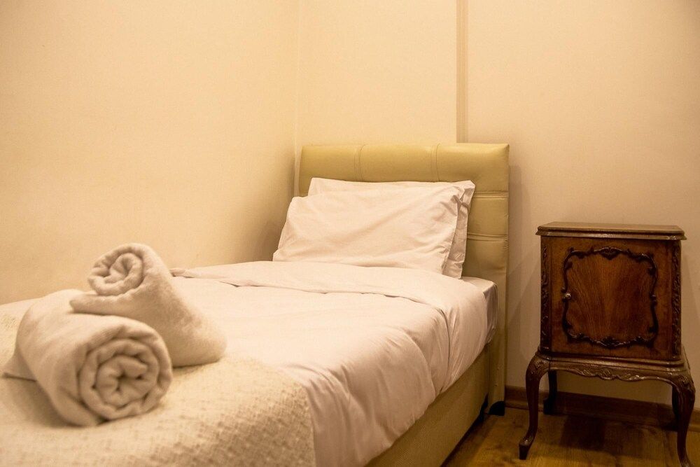 undefined Cozy and Central Flat Near Shore in Karsiyaka 3