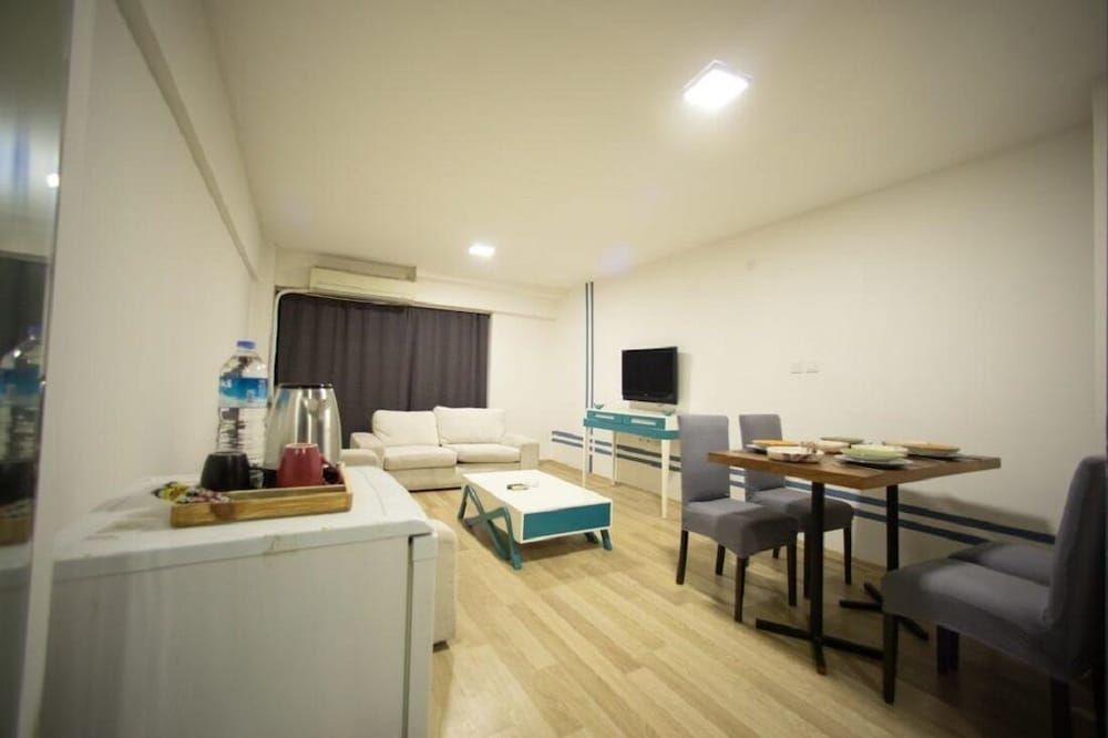 undefined Gloria Homes 6