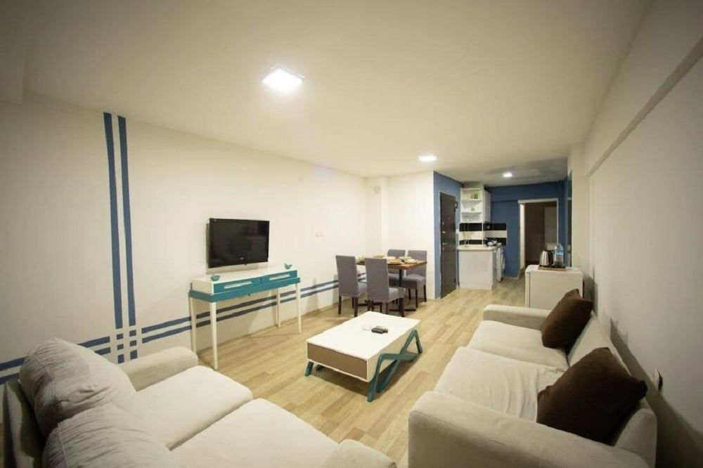 undefined Gloria Homes 5