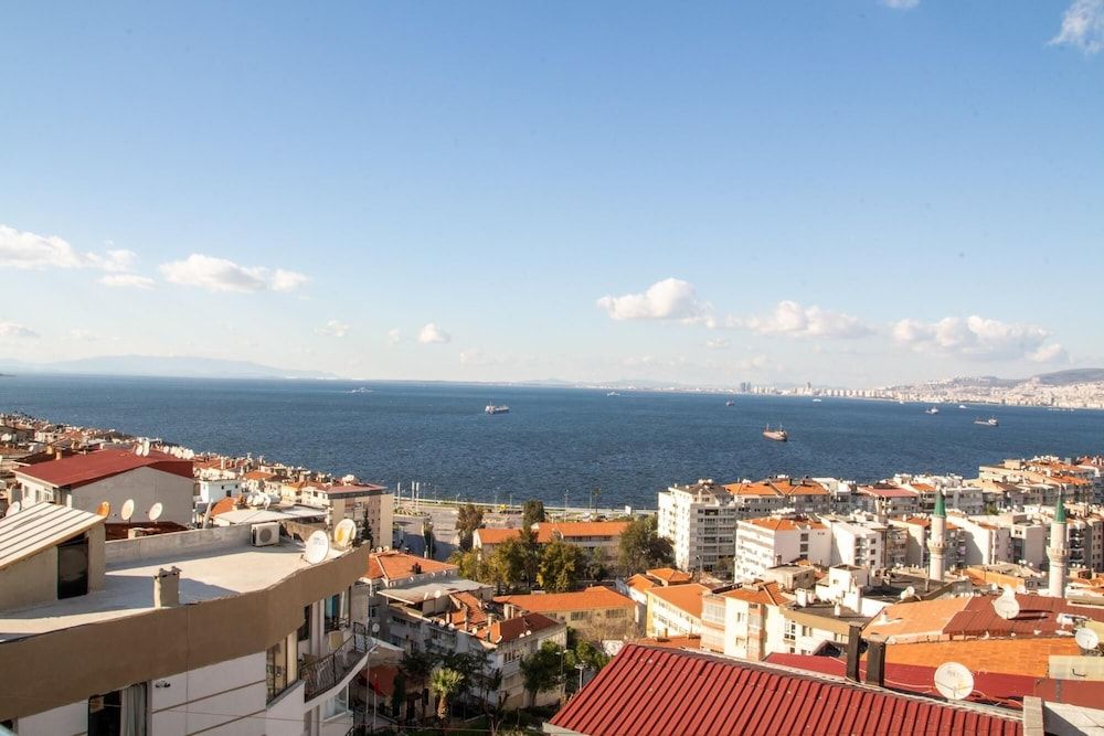 undefined Lovely Flat in Konak With Sea View and Balcony 2