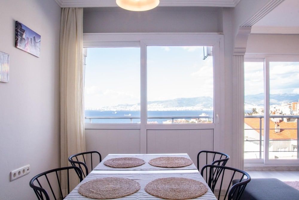 undefined Lovely Flat in Konak With Sea View and Balcony 9