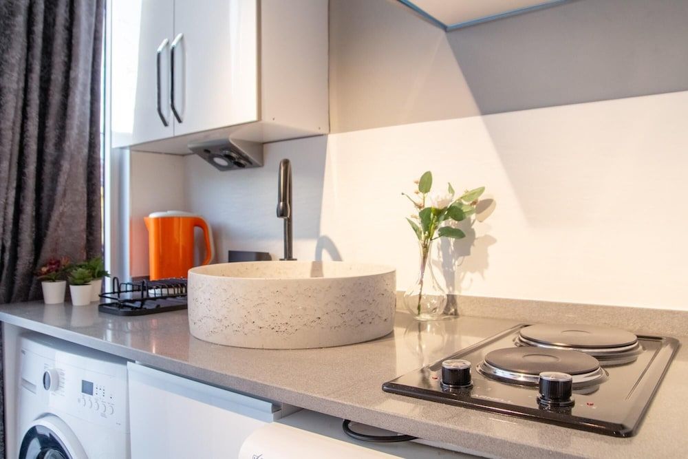 Invigorating Studio Flat Near Kordon in Alsancak Apartment 5