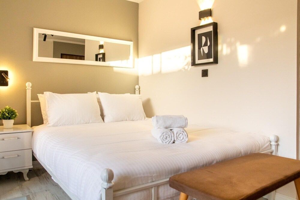 Invigorating Studio Flat Near Kordon in Alsancak Apartment 2